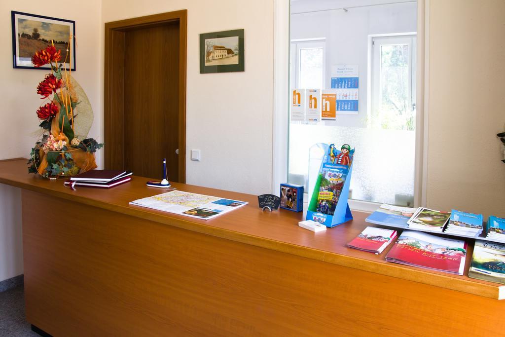 Gaestehaus Zur Kurve Zirndorf Luaran gambar