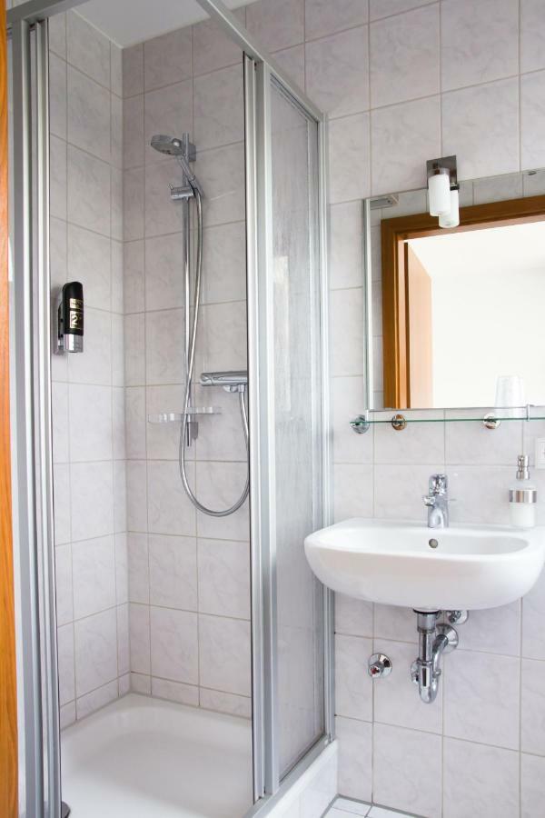 Gaestehaus Zur Kurve Zirndorf Luaran gambar